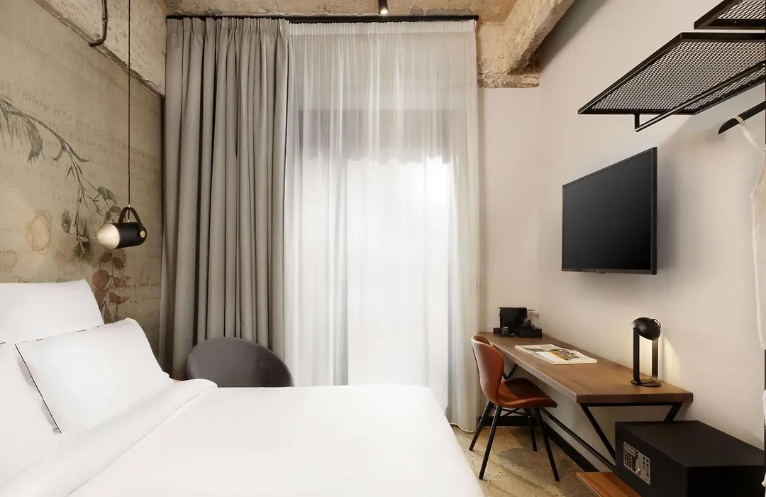 Anise Aluma Athens, Tapestry Collection By Hilton-1